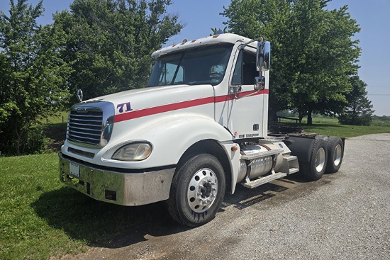 2005 FREIGHTLINER Columbia CL12064ST Conventional