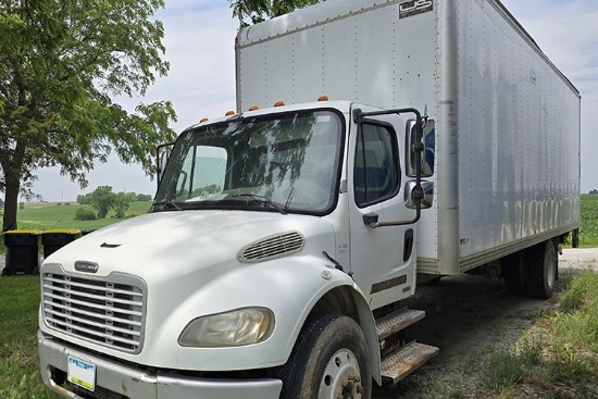 2006 FREIGHTLINER M2 106 Business Class Van Truck