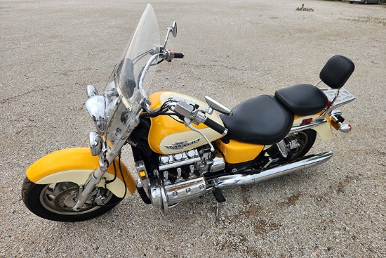 1998 HONDA Valkyrie GL Motorcycle