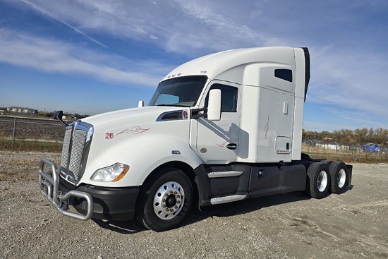 2017 KENWORTH T680 Conventional