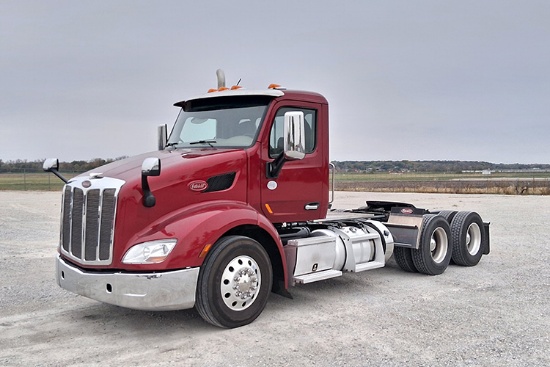 2021 PETERBILT 579 Conventional
