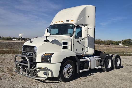 2019 MACK AN64T Anthem Conventional