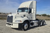 2017 MACK CXU613 Pinnacle Conventional
