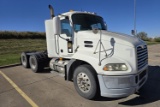 2009 MACK CXU613 Pinnacle Conventional