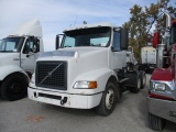 2005 VOLVO VNL64T Conventional