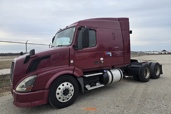2014 VOLVO VNL64T630 Conventional