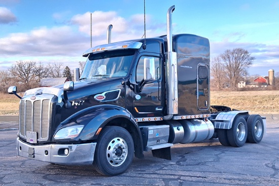2019 PETERBILT 579 Ultra Cab Conventional