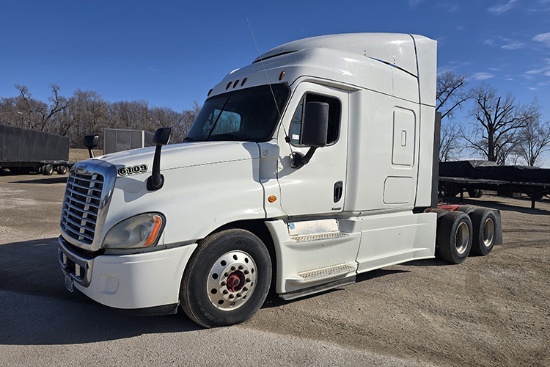 2015 FREIGHTLINER CA12564ST Cascadia Evolution Conventional