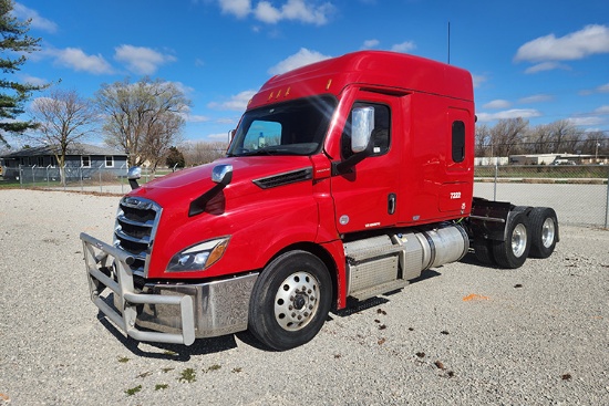 2022 FREIGHTLINER CA126 Cascadia Conventional