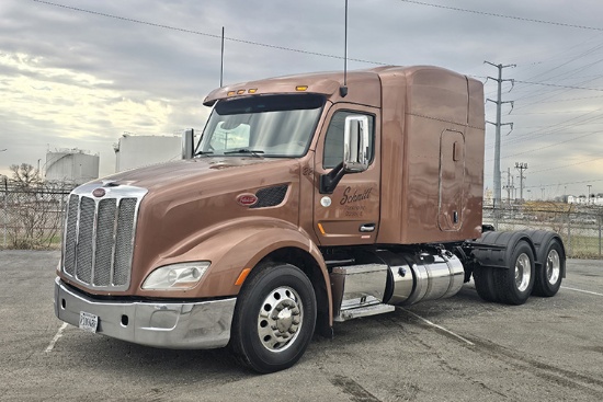 2016 PETERBILT 579 Ultra Cab Conventional