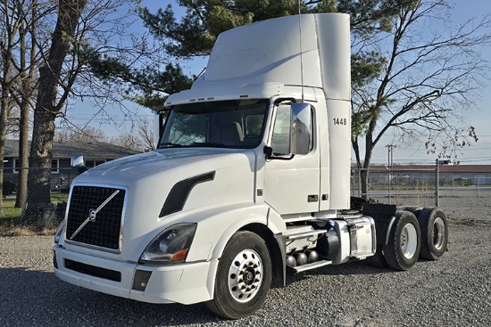 2016 VOLVO VNL64T-300 Conventional