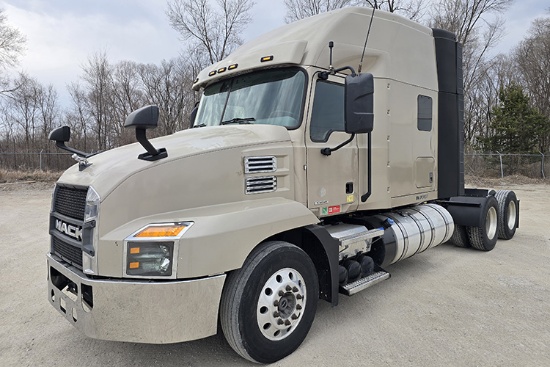 2020 MACK AN64T Anthem Conventional