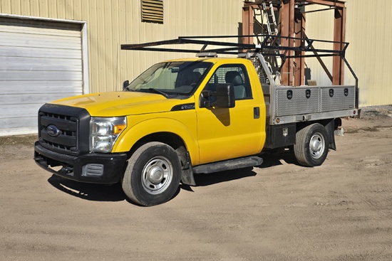 2012 FORD F-250 Super Duty Flatbed Truck