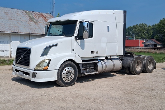 2013 VOLVO VNL 630 Conventional