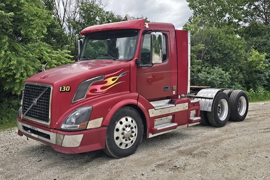 2004 VOLVO VNL 300 Conventional