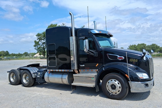 2021 PETERBILT 579 Conventional