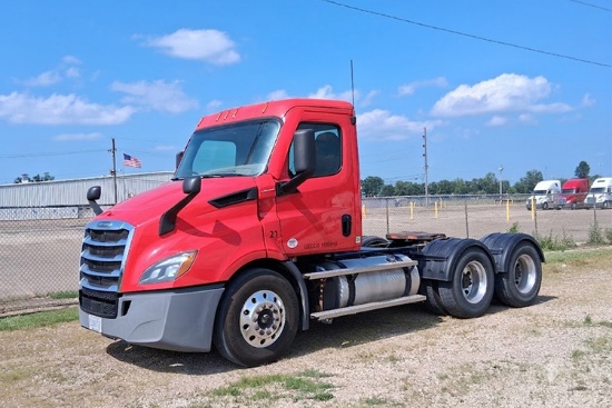 2021 FREIGHTLINER CA116 Cascadia Conventional