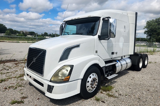 2013 VOLVO VNL 630 Conventional