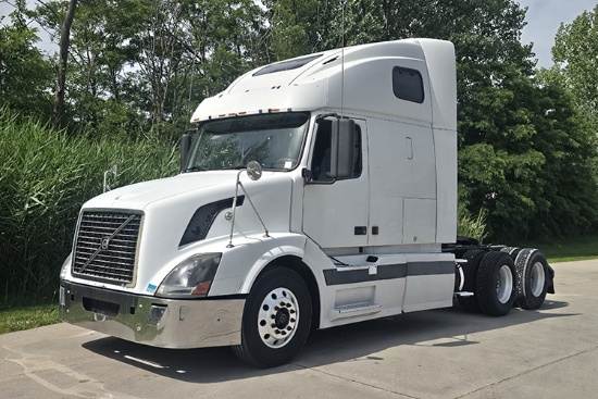 2005 VOLVO VNL 670 Conventional