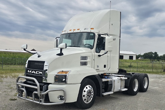 2020 MACK AN64T Anthem Conventional