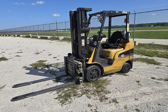 CATERPILLAR C5000 Forklift