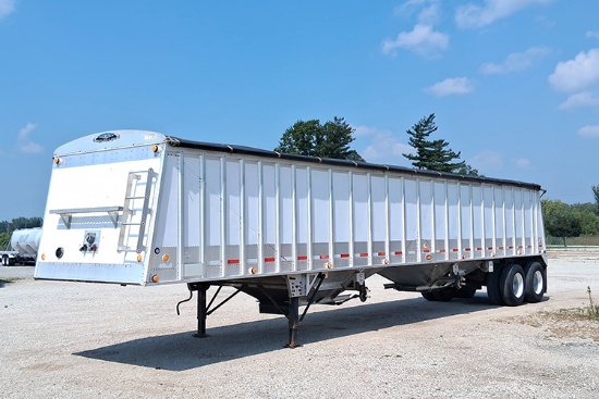 2002 CORNHUSKER Ultra Lite 42 Ft. Aluminum Hopper Bottom
