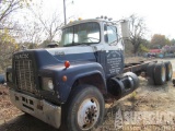 (x) 1985 MACK R686ST T/A Cab &