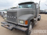 (x) 1999 MACK CH-613 T/A Sleep