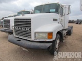 (x) 1999 MACK CH-613 T/A Sleep