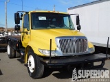 (x) 2002 INTERNATIONAL 4300 S/A Flatbed Truck, VIN