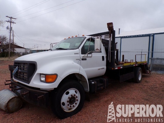 (x) (6-4) 2000 FORD F-650 S/A Flatbed Tool Truck,