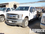 (x) 2018 FORD F-250 STX 4-Door 4x4 Service Truck,