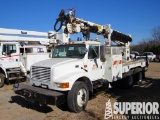 (x) 2001 INTERNATIONAL 4900 6x4 T/A Digger Truck,