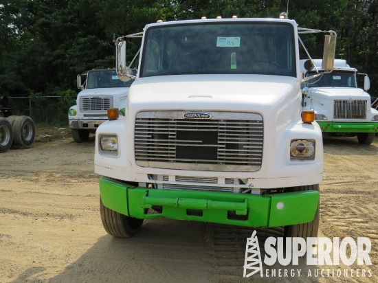 (x) (M6) 1998 FREIGHTLINER TT S/A Test Truck Tract
