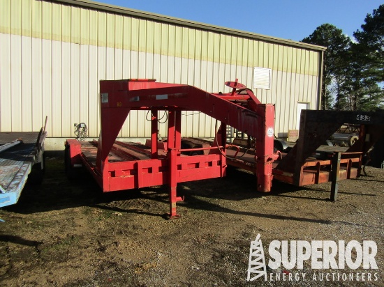 (x) 2001 TEXAS BRAGG 27'OAL T/A Gooseneck Equipmen