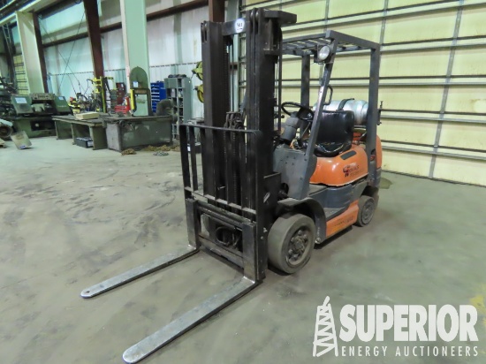 TOYOTA 426FGCU25 4900# Propane Powered Forklift, S