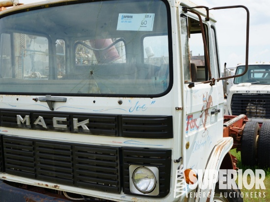 1985 MACK Cabover S/A Cab/Chassis, VIN-VG6M111B1FB