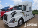 (x) 2007 VOLVO T/A Truck w/ Stand Up 74