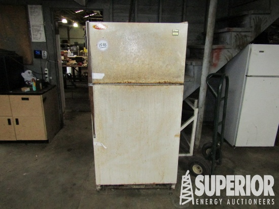 (15-85) Large Parts Room w/ MATTCO H234288 AC Reco