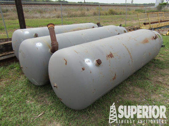 (21-162) MANCHESTER 500-Gal 200 PSI Air Volume Tan