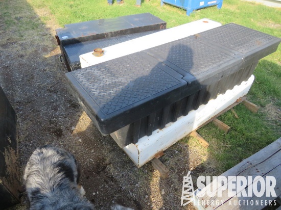 (5) L Shaped Fuel Tanks w/ Black Toolbox f/ Pickup