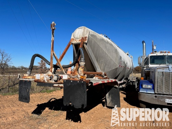 (x) (3-39) 1987 FRUEHAUF T/A 42'OAL Pneumatic Bulk