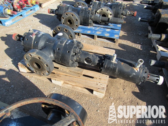 CSS MFG 4-1/16" 15,000# Hyd Op Gate Valve (Tested)