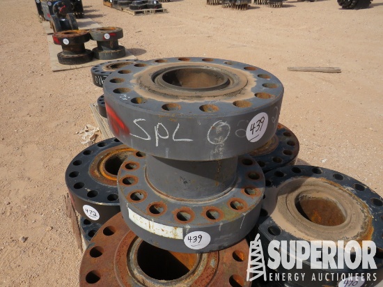 18"H x 7-1/16" 15,000# Swivel Spool. Located in Ya