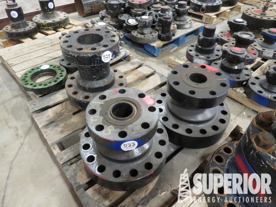 14"H x 7-1/16" 15,000# x 4-1/16" 15,000# Adapter S