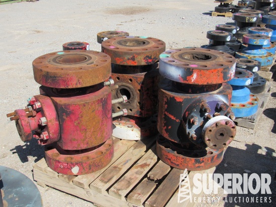 28"H x 7-1/16" 10,000# Flanged x 4-1/16" 10,000# S