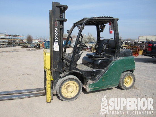 TOYOTA 8FG35U 7300# Forklift, S/N-10201, w/4-Cyl L
