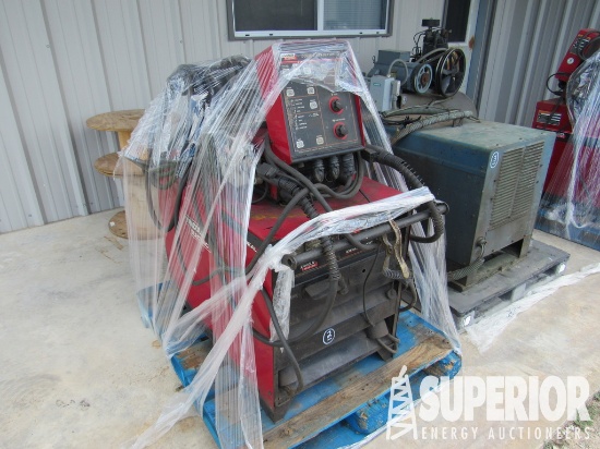 LINCOLN DC-600 Elec Welding Machine w/DH-10 Wire F