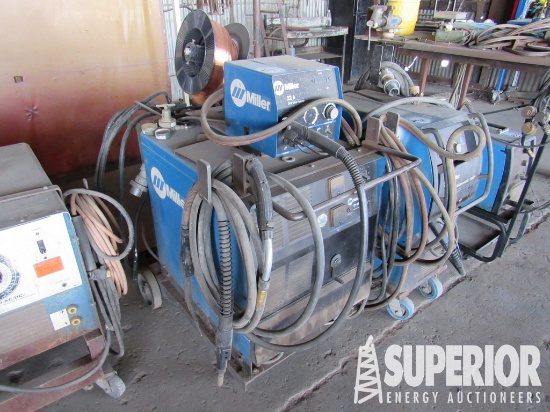 MILLER CP-302 CV-DC Welding Power Source w/ 22A Wi