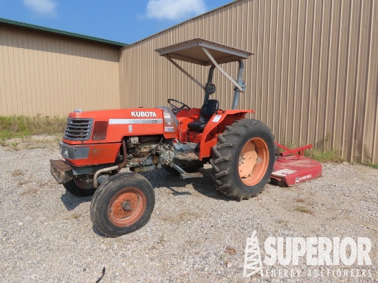 2004 KUBOTA M4800 4WD Utility Tractor
